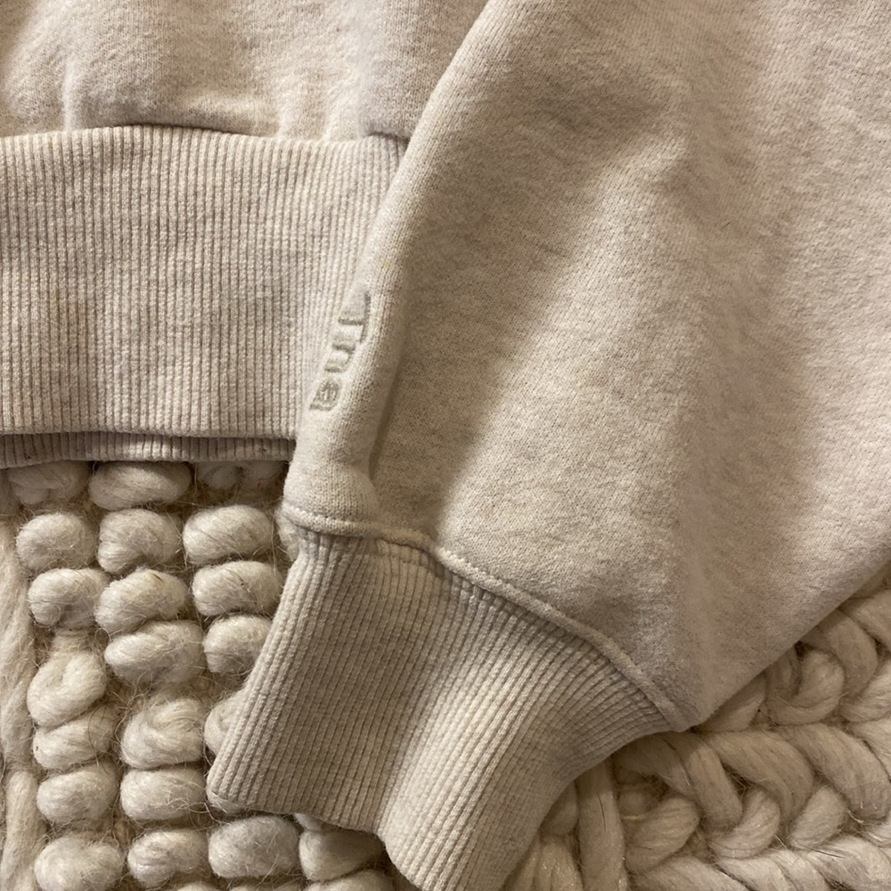 Aritzia TNA Cozy Crop 1/4 Zip - Picture 3 of 7